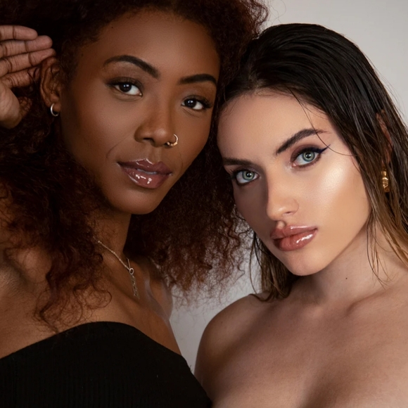 2/$25! QVEEN STUDIO Boss Gloss in Sugar Daddy - Picture 3 of 7